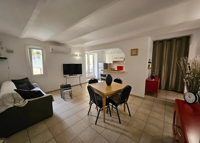 Michele Family - Centre Ville - 2 Pieces Tranquille - A 150 M De La Mer
